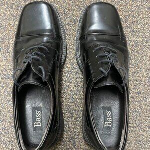 Bass- Black Dress shoes